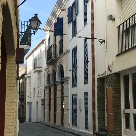 Lets Holidays * Cadaques