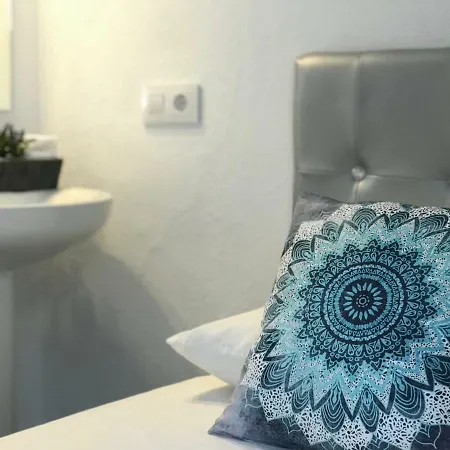 Hostel Lets Holidays Cadaques